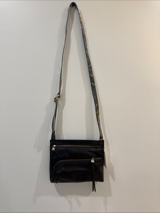 HOBO Handbags - HOBO Black Crossbody with Front Zip Pockets